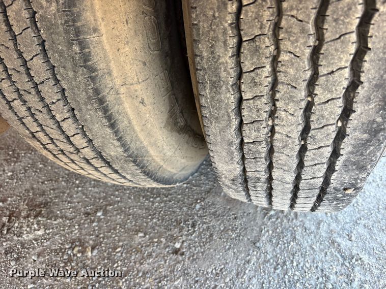 image for item ET7181 1975 Hyster lowboy equipment trailer