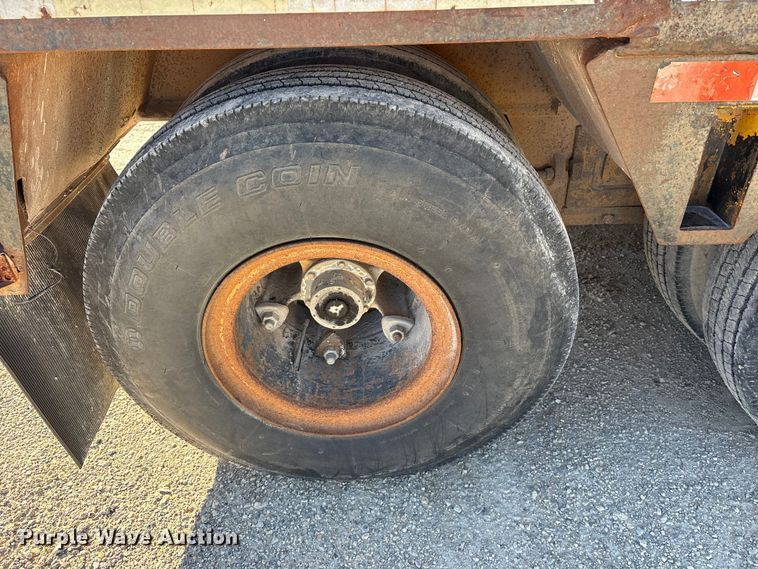 image for item ET7181 1975 Hyster lowboy equipment trailer