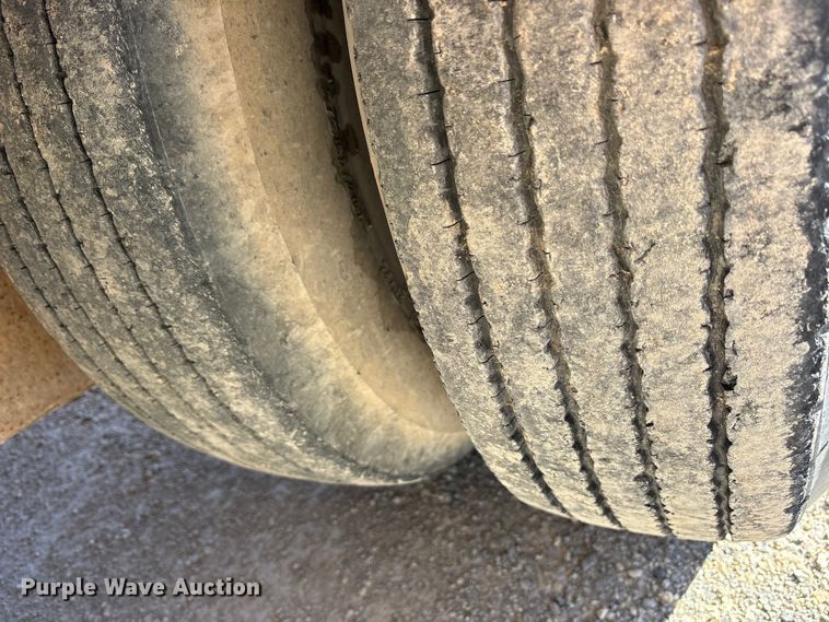 image for item ET7181 1975 Hyster lowboy equipment trailer