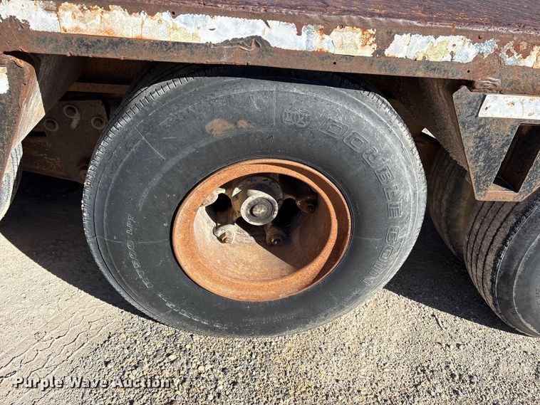 image for item ET7181 1975 Hyster lowboy equipment trailer