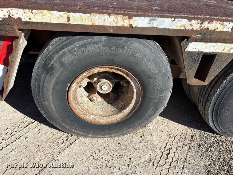 image for item ET7181 1975 Hyster lowboy equipment trailer