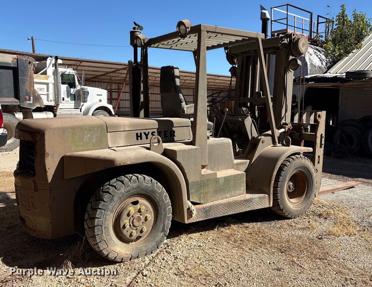 image for item ET7182 1981 Hyster H100F AF 48 forklift