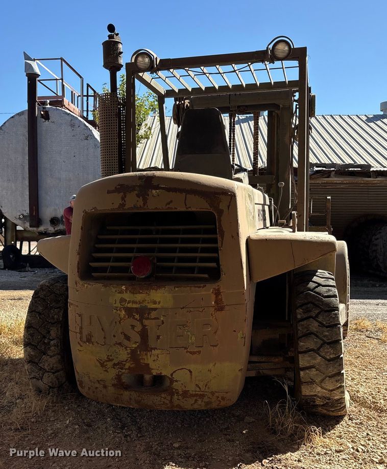 image for item ET7182 1981 Hyster H100F AF 48 forklift