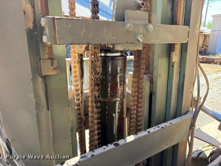 image for item ET7182 1981 Hyster H100F AF 48 forklift