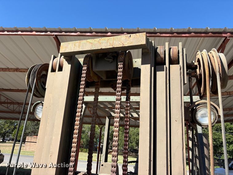 image for item ET7182 1981 Hyster H100F AF 48 forklift