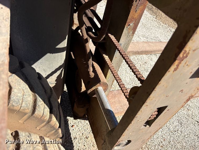 image for item ET7182 1981 Hyster H100F AF 48 forklift