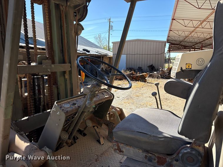 image for item ET7182 1981 Hyster H100F AF 48 forklift