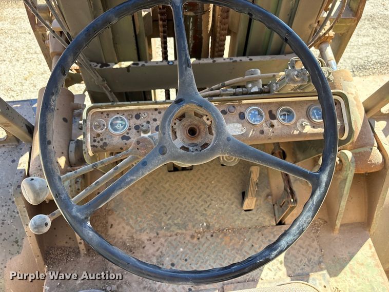 image for item ET7182 1981 Hyster H100F AF 48 forklift