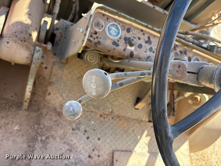 image for item ET7182 1981 Hyster H100F AF 48 forklift