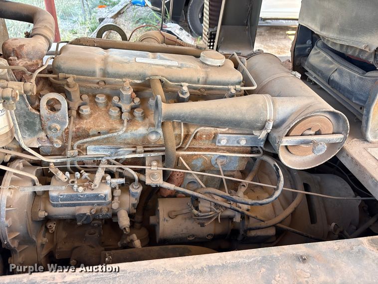 image for item ET7182 1981 Hyster H100F AF 48 forklift