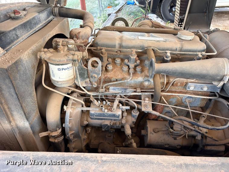 image for item ET7182 1981 Hyster H100F AF 48 forklift