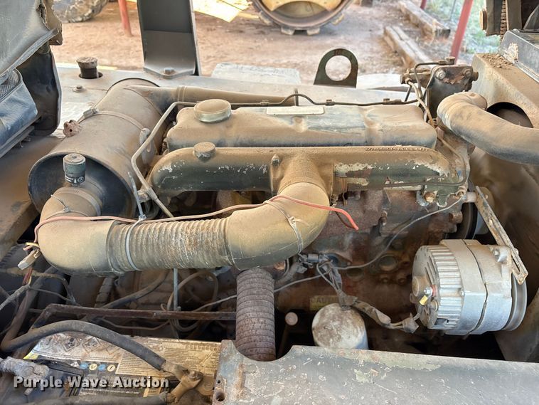 image for item ET7182 1981 Hyster H100F AF 48 forklift