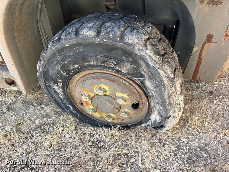 image for item ET7182 1981 Hyster H100F AF 48 forklift