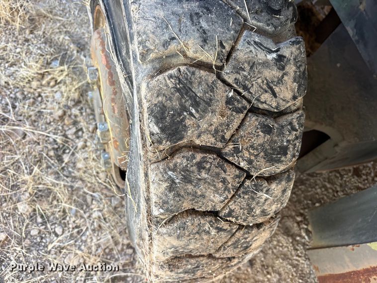 image for item ET7182 1981 Hyster H100F AF 48 forklift