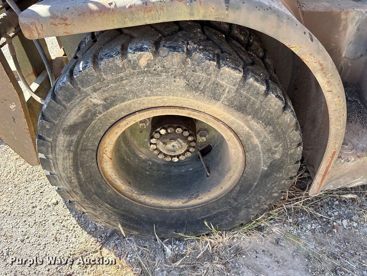 image for item ET7182 1981 Hyster H100F AF 48 forklift