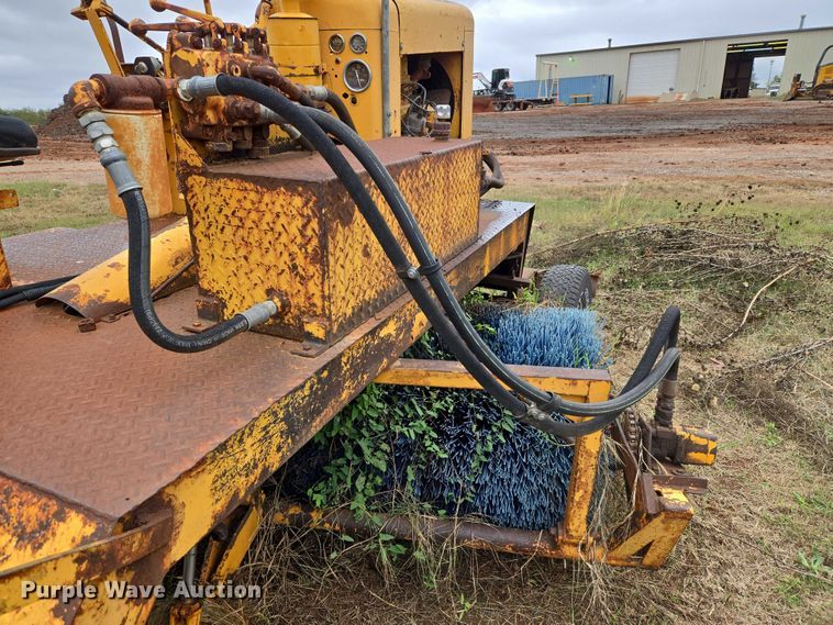 image for item EU3942 Broce Broom broom