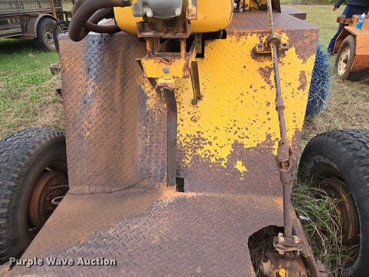 image for item EU3942 Broce Broom broom