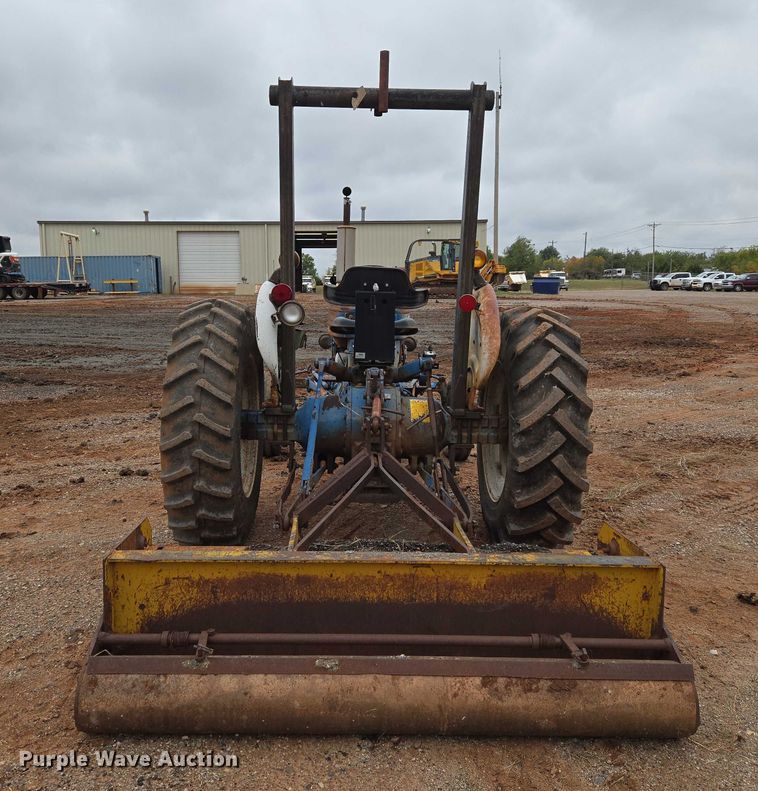 image for item EU3944 1983 Ford 3910 tractor