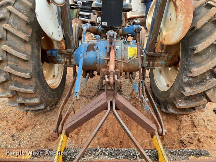 image for item EU3944 1983 Ford 3910 tractor