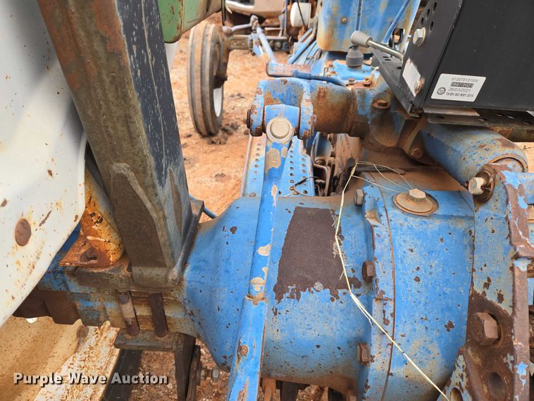 image for item EU3944 1983 Ford 3910 tractor