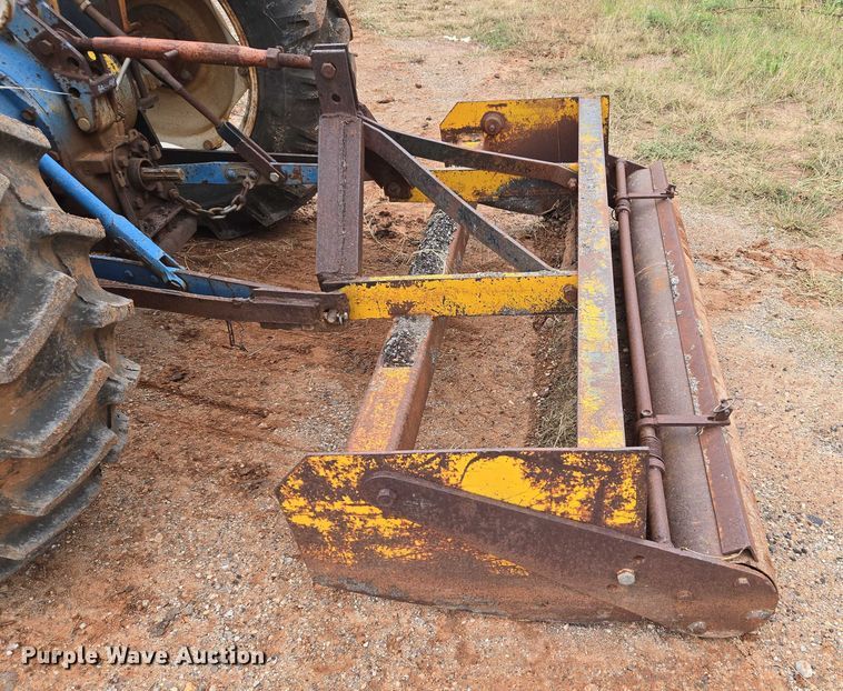 image for item EU3944 1983 Ford 3910 tractor