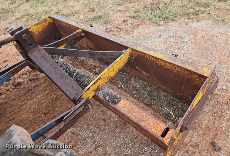 image for item EU3944 1983 Ford 3910 tractor