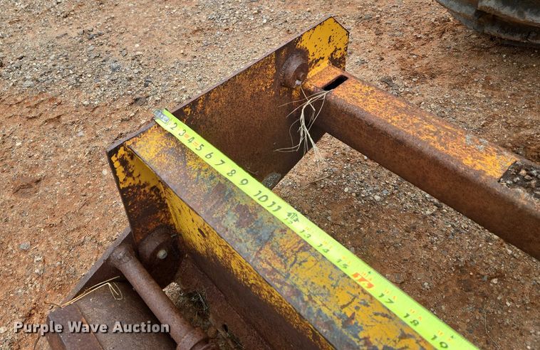 image for item EU3944 1983 Ford 3910 tractor