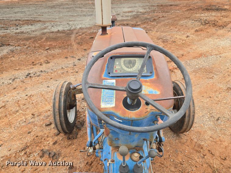 image for item EU3944 1983 Ford 3910 tractor