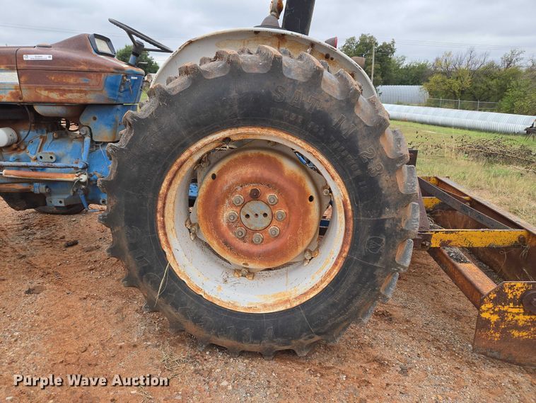 image for item EU3944 1983 Ford 3910 tractor