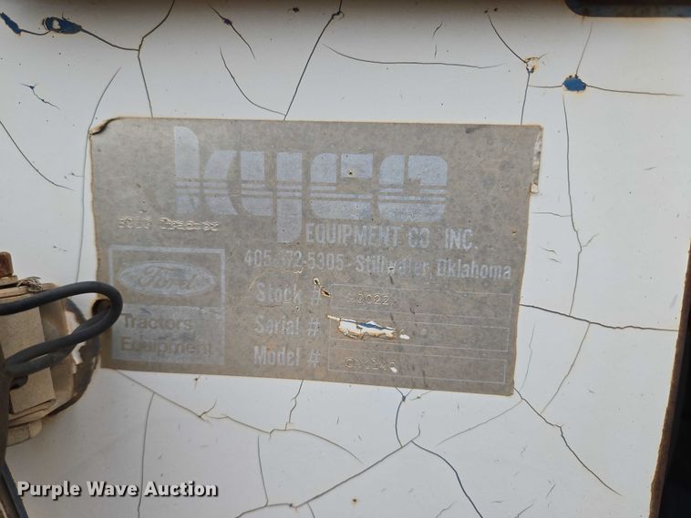 image for item EU3944 1983 Ford 3910 tractor