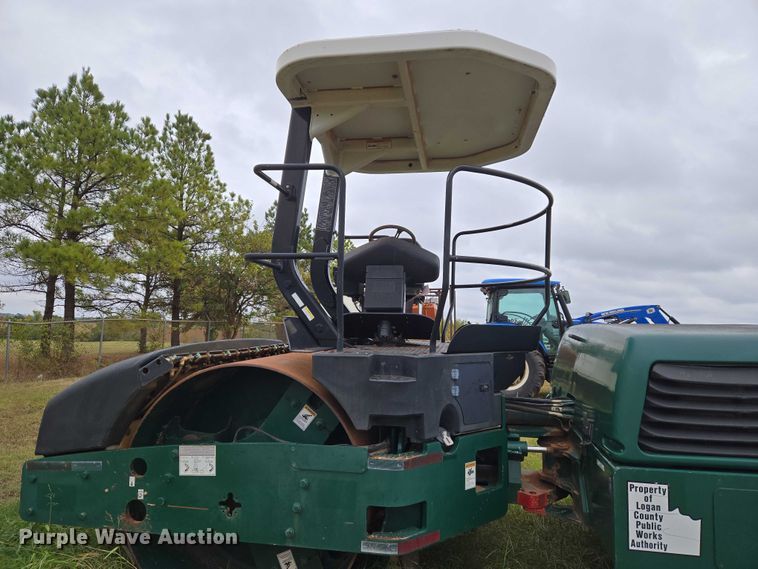 image for item EU3945 Volvo DD118HF double drum vibratory roller