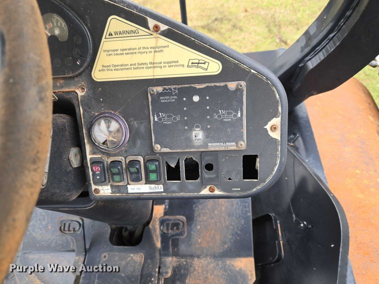 image for item EU3945 Volvo DD118HF double drum vibratory roller