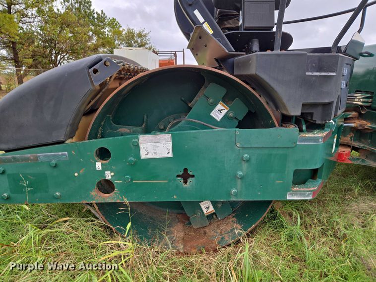 image for item EU3945 Volvo DD118HF double drum vibratory roller