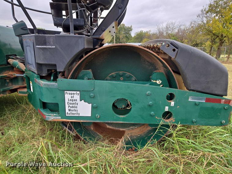 image for item EU3945 Volvo DD118HF double drum vibratory roller