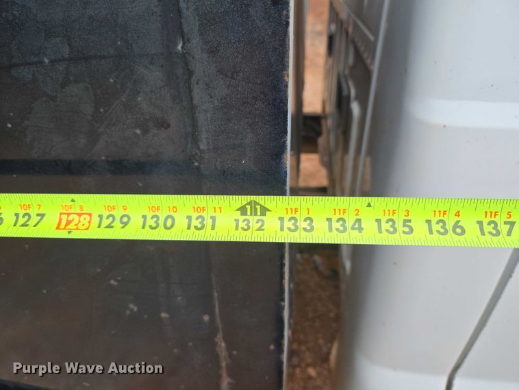 image for item EU3953 2001 Ford F350 Super Duty XLT flatbed pickup truck