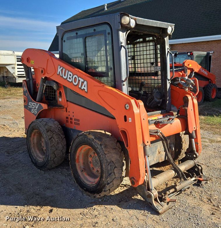 image for item EU3991 2016 Kubota SSV65 skid steer loader