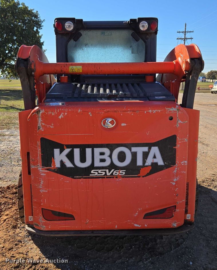 image for item EU3991 2016 Kubota SSV65 skid steer loader