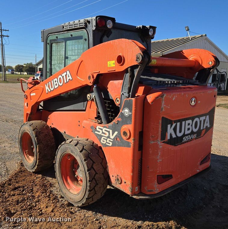 image for item EU3991 2016 Kubota SSV65 skid steer loader