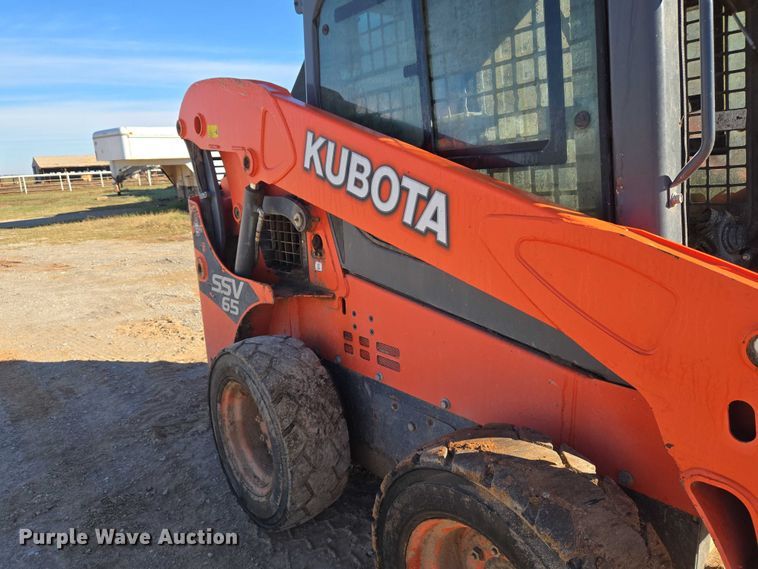 image for item EU3991 2016 Kubota SSV65 skid steer loader