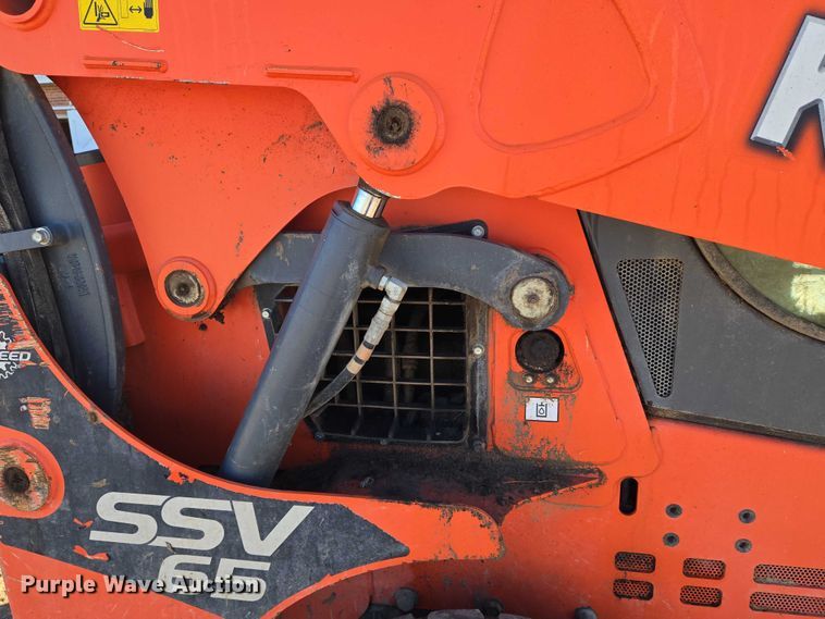 image for item EU3991 2016 Kubota SSV65 skid steer loader