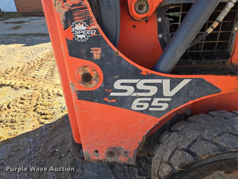 image for item EU3991 2016 Kubota SSV65 skid steer loader