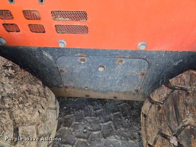 image for item EU3991 2016 Kubota SSV65 skid steer loader