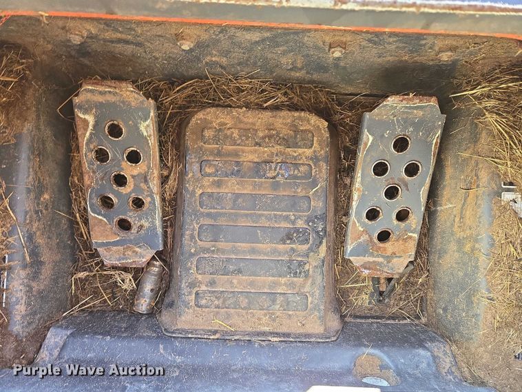 image for item EU3991 2016 Kubota SSV65 skid steer loader