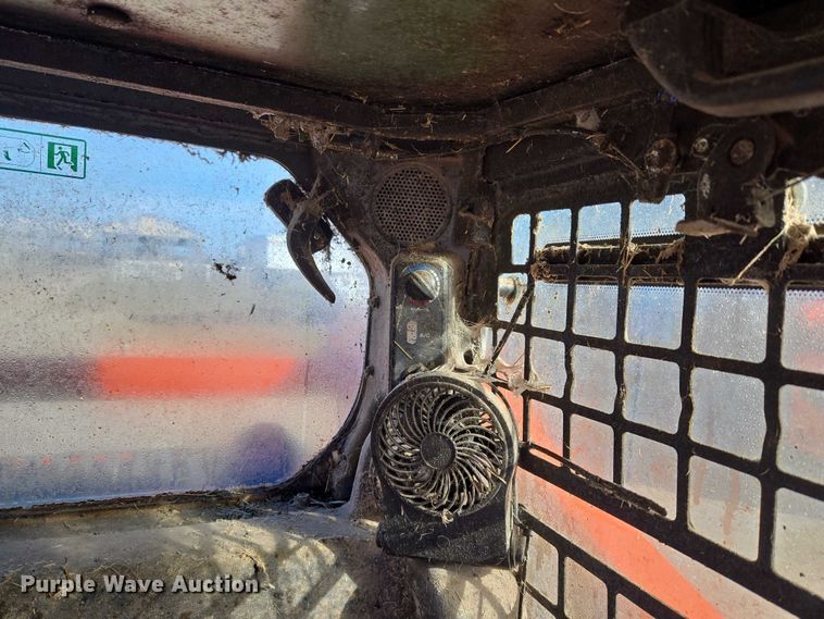 image for item EU3991 2016 Kubota SSV65 skid steer loader