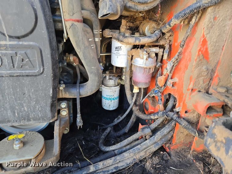 image for item EU3991 2016 Kubota SSV65 skid steer loader