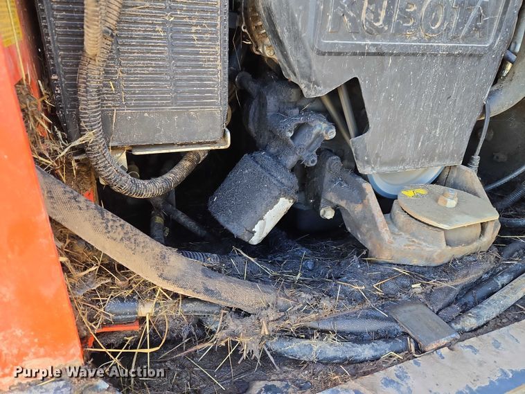 image for item EU3991 2016 Kubota SSV65 skid steer loader