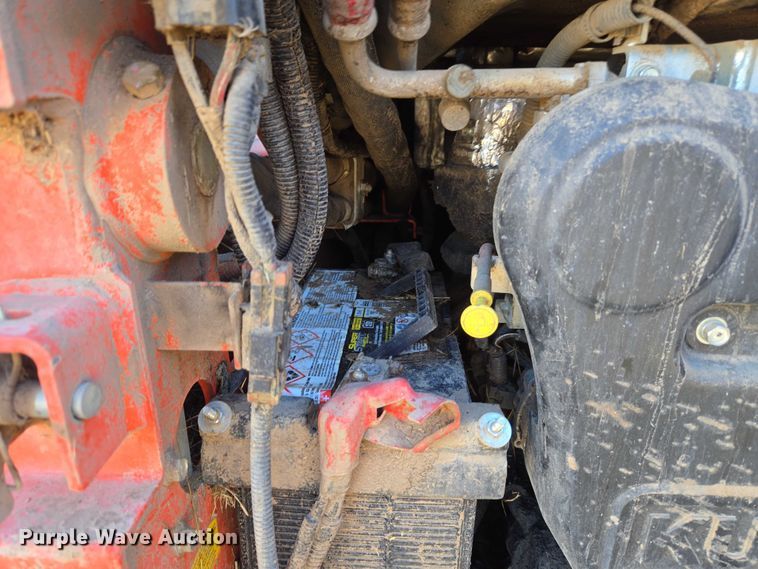 image for item EU3991 2016 Kubota SSV65 skid steer loader