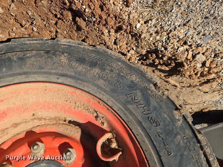 image for item EU3991 2016 Kubota SSV65 skid steer loader