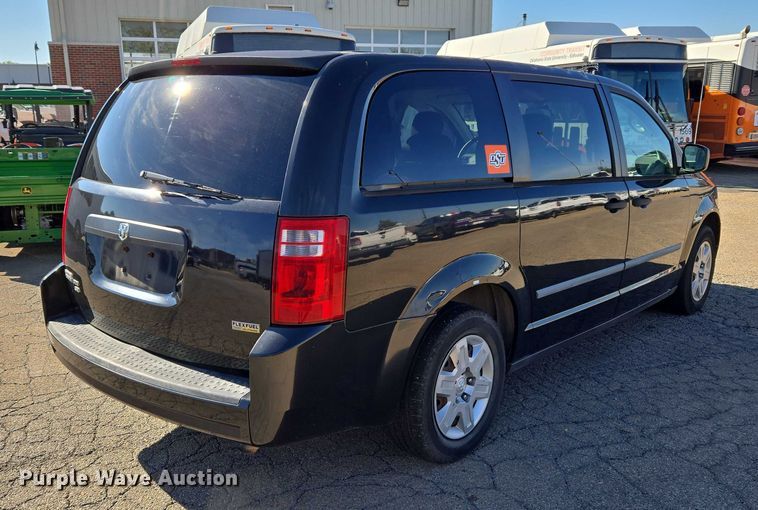 image for item EU3992 2008 Dodge Grand Caravan van