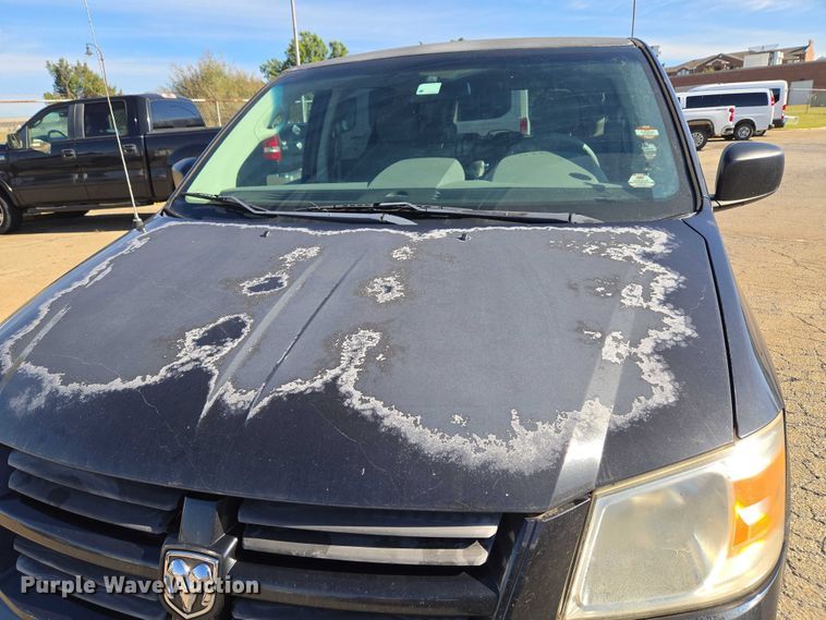 image for item EU3992 2008 Dodge Grand Caravan van